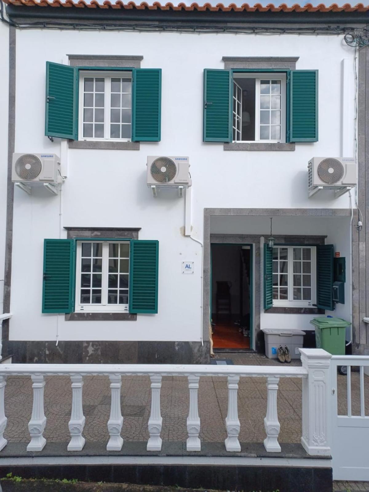 Espirito Azul Guest House - Rooms To Rent, 2 Minutes Walking From The Beach, Marina And Our Dive Center Vila Franca do Campo Exterior foto
